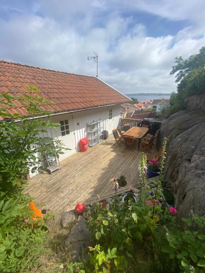 Cozy House In Central Lysekil, 4-6 Beds Villa Exterior photo